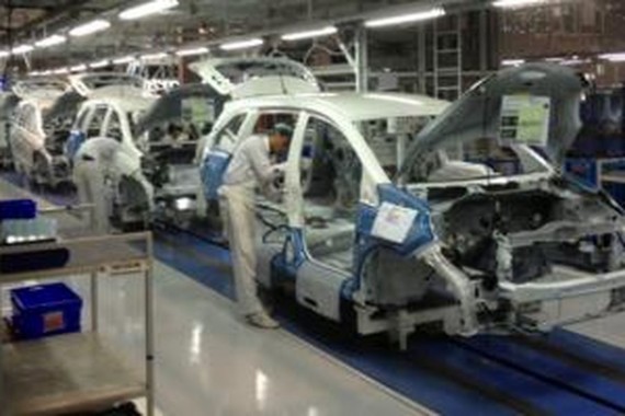 Peran Vital Buruh Pabrik Mobil Honda di Cikarang